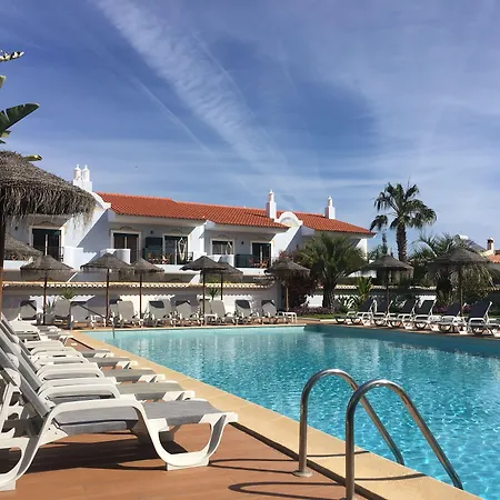 Giramar Turisticos 3* ラゴス