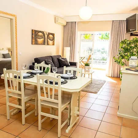 Hotel apartamentowy Giramar Turisticos 3*